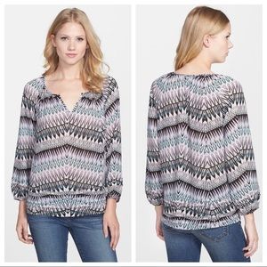 ⭐️ Sanctuary Bodega Tee Split Neck Printed Blouse XS
